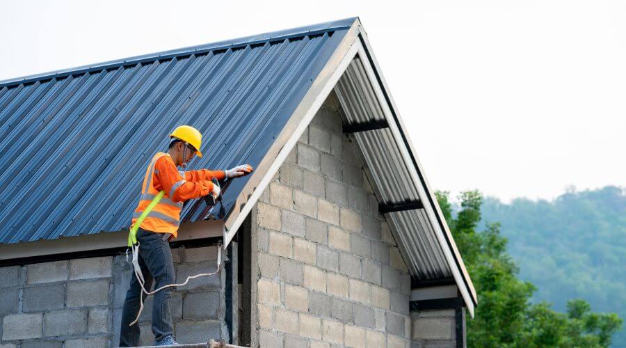 Expert new roof installation services in Kaukauna, WI